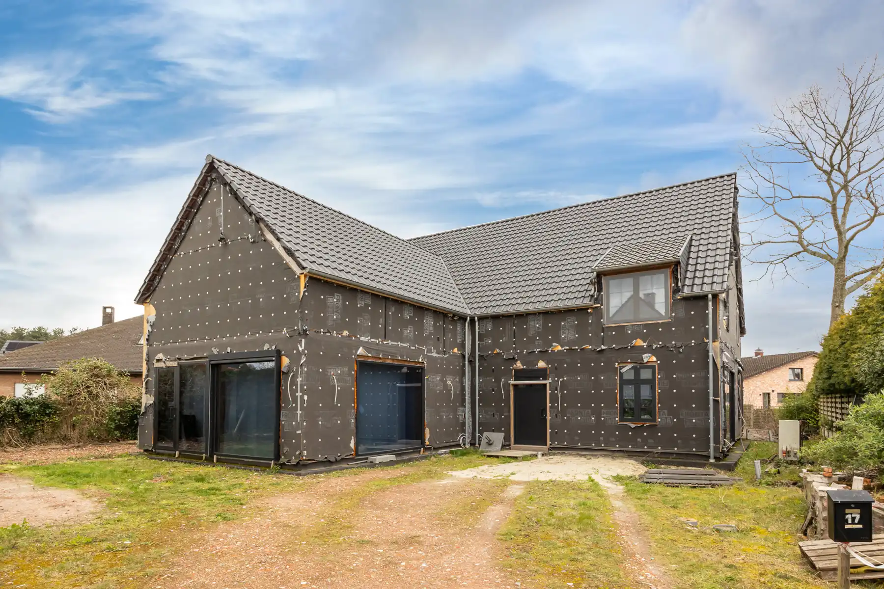 Af te werken ruwbouwwoning met veel mogelijkheden te Lille foto 2