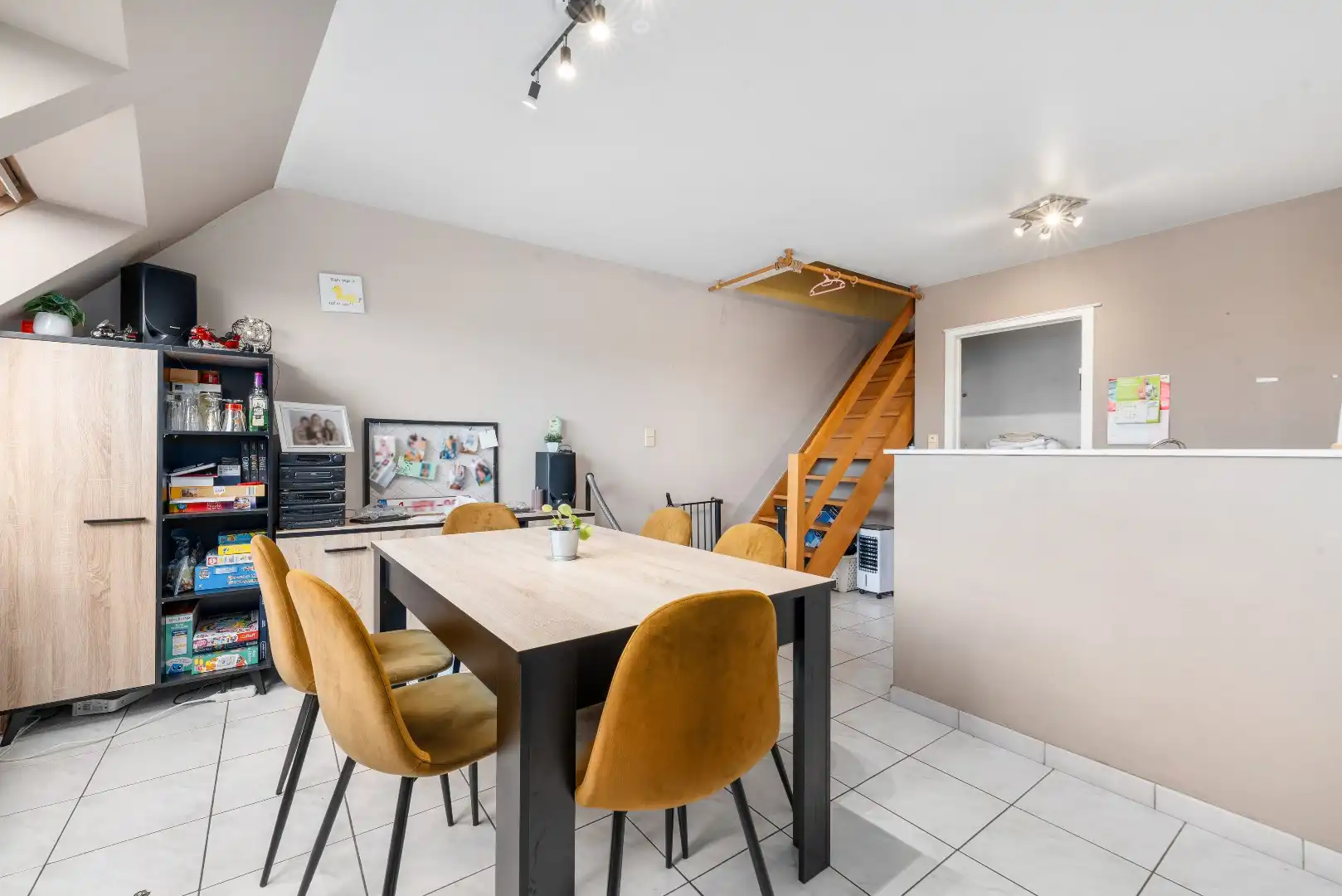 Ruim duplex appartement met 3 slaapkamers en garage te Lokeren foto 6