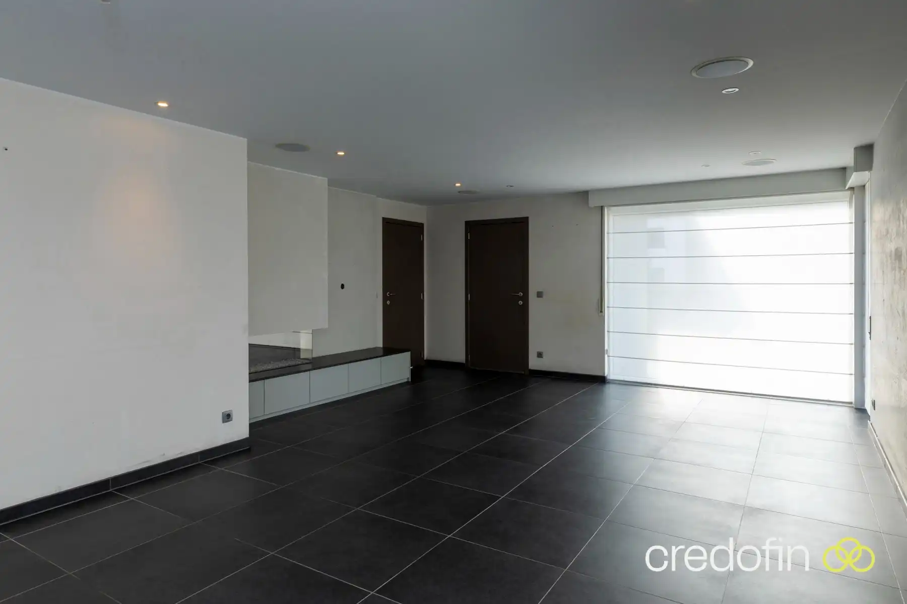 Ruime halfopen bebouwing met grote tuin en zwembad in rustige straat te Lievegem (Waarschoot) foto 4