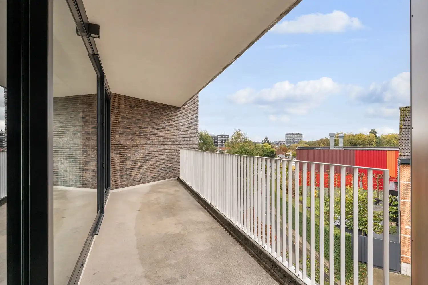 Modern en energiezuinig(A-label) dakappartement met 2 slaapkamers, 2 badkamers, een groot terras en een autostaanplaats nabij het UZ Gasthuisberg te Leuven! foto 8