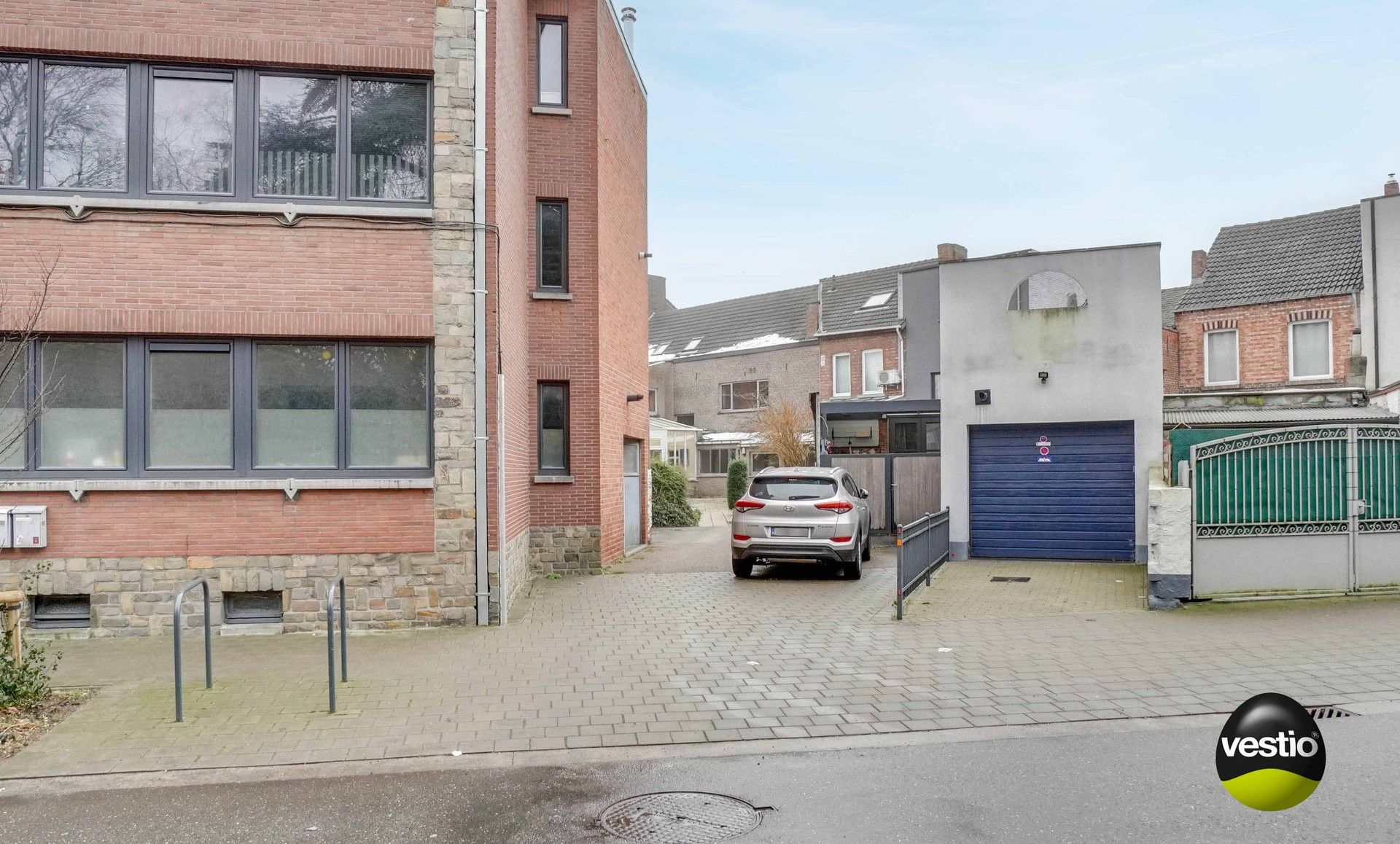 RUIME WONING MET MOGELIJKHEID KANTOOR-/PRAKTIJKRUIMTE BINNEN GROTE RING HASSELT foto 9