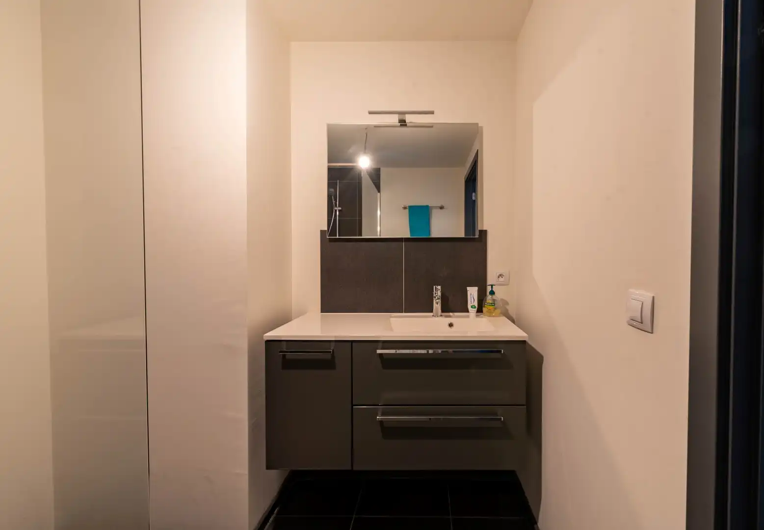 stijlvol één-slaapkamerappartement in het hart van Boom foto 9