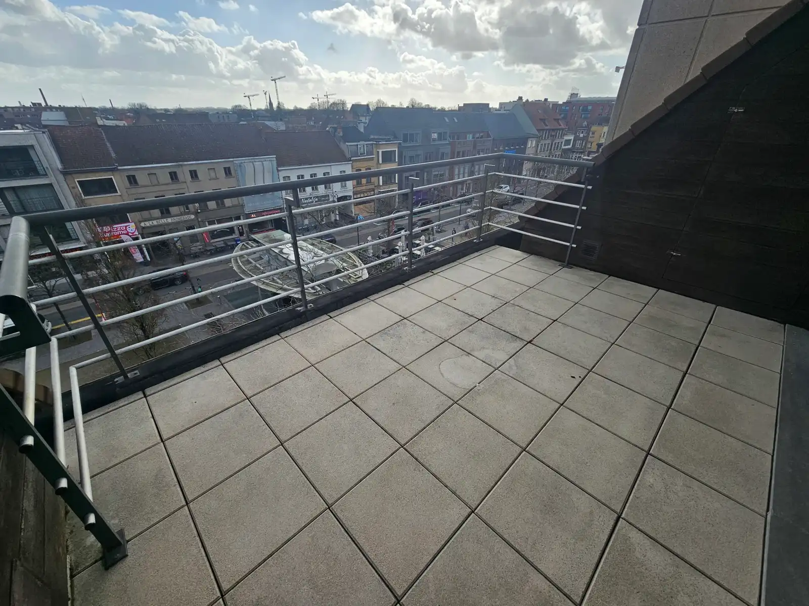 Lichtrijk duplex appartement met 2 slaapkamers en dubbele garage! foto 29