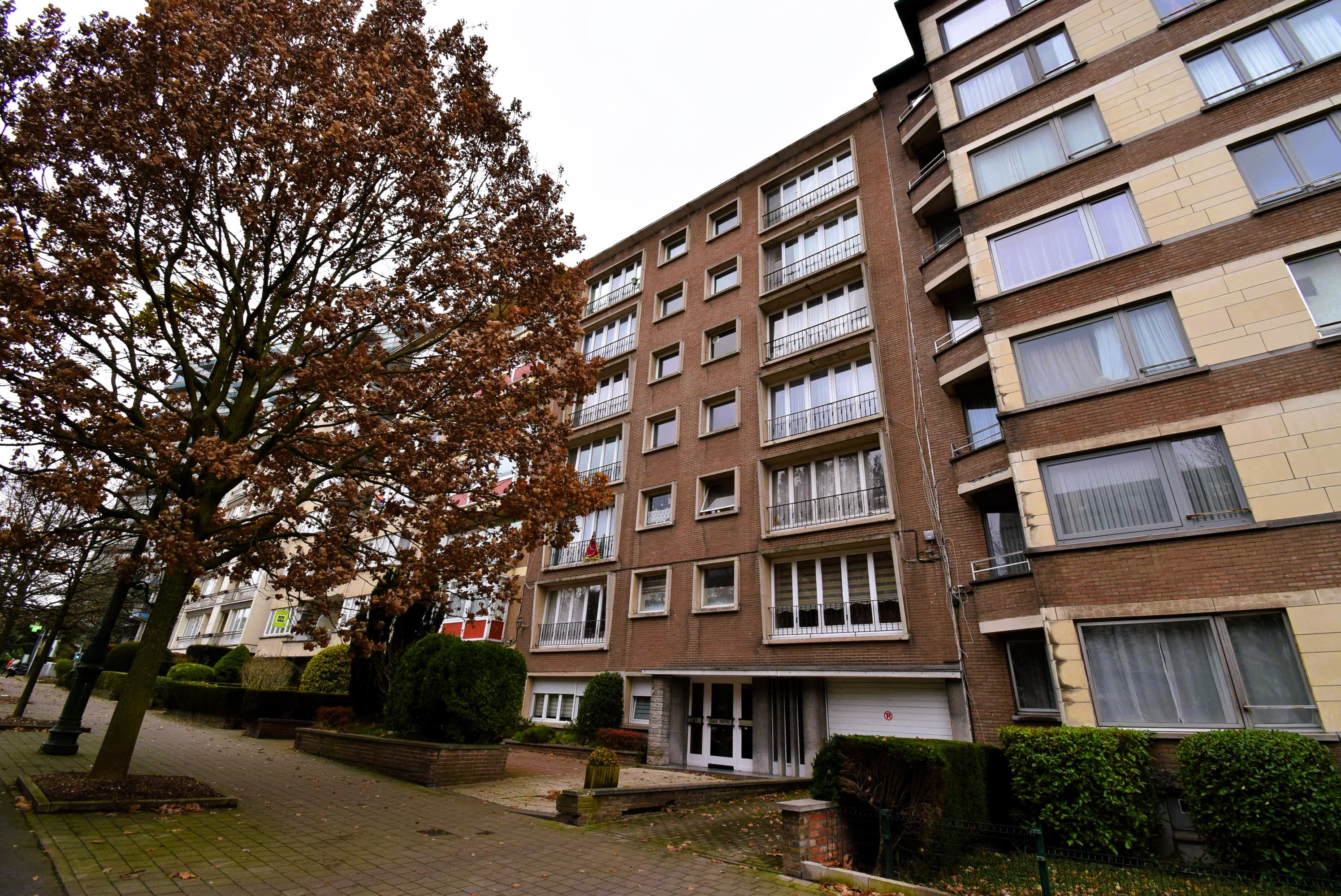 ()=>{if(producerUpdateValueVersion(node),producerAccessed(node),node.value===ERRORED)throw node.error;return node.value} Boulevard Louis Mettewie 57 - 1080 Molenbeek-Saint-Jean