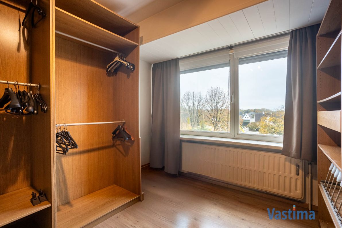 Instapklaar appartement met 2 slaapkamers en terras foto 11