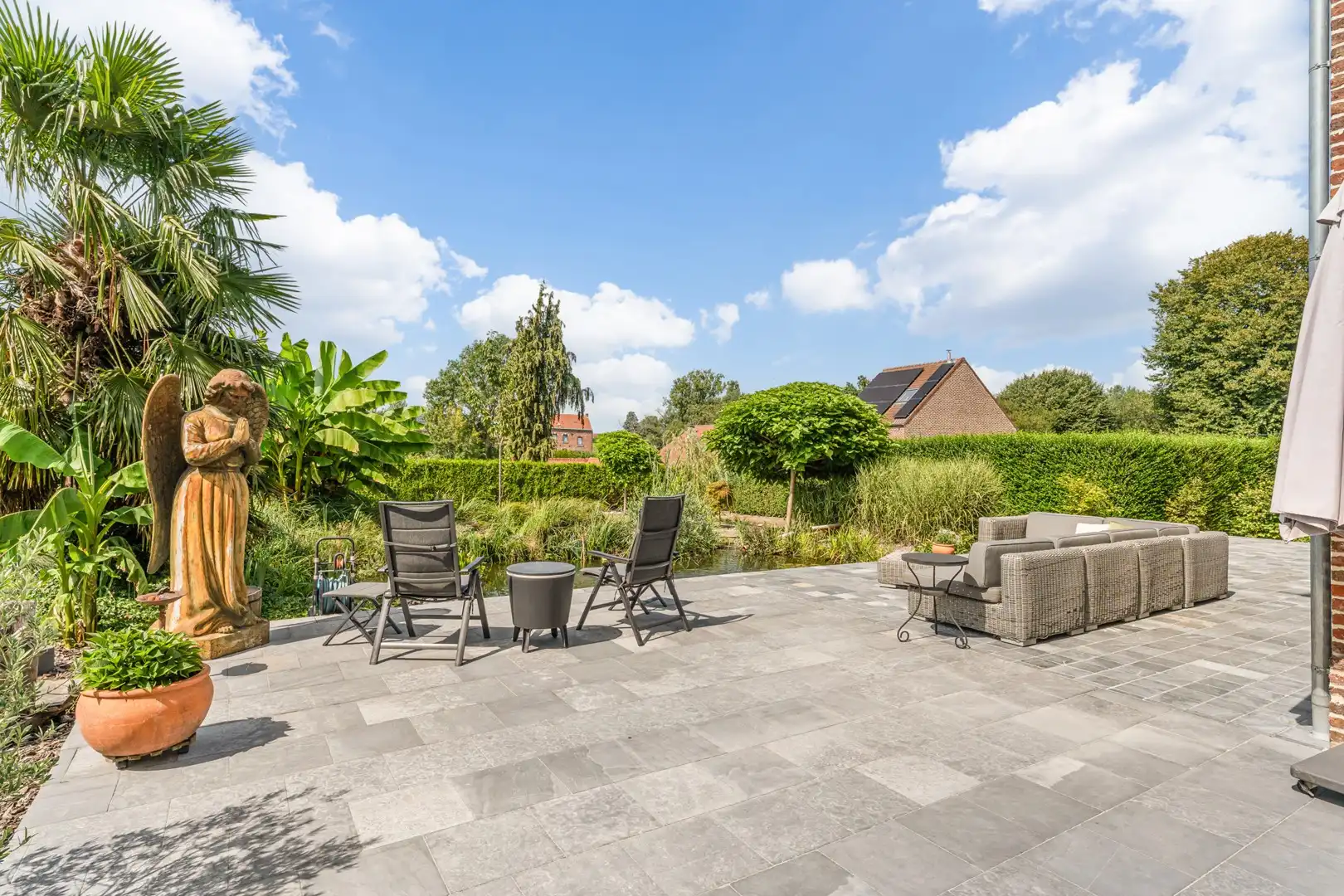 Karaktervolle gerenoveerde hoeve met 576 m² woonoppervlakte op 28a 02ca in Landen-Walshoutem. foto 41