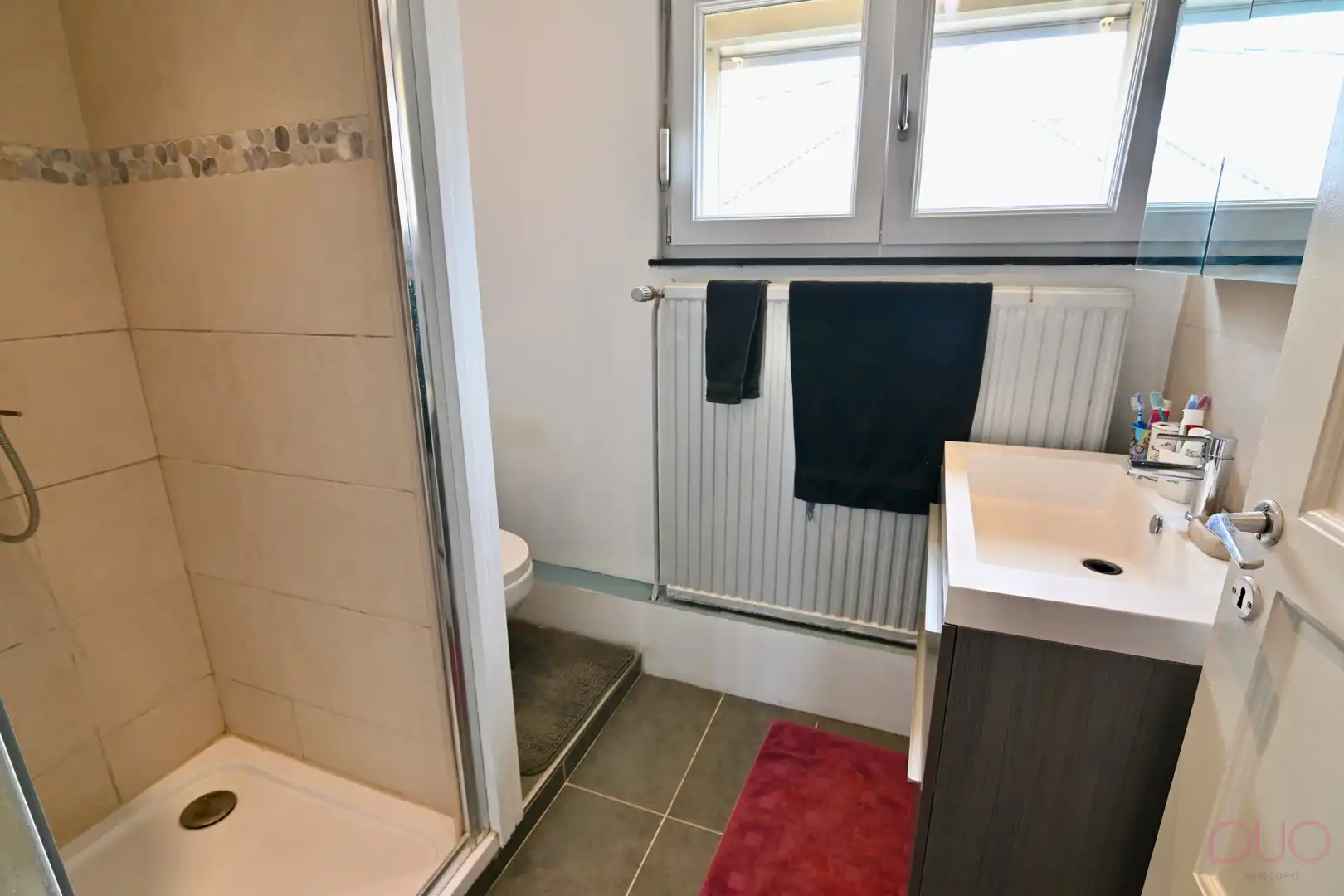 Leuke rijwoning met garage in een rustige kindvriendelijke buurt foto 22