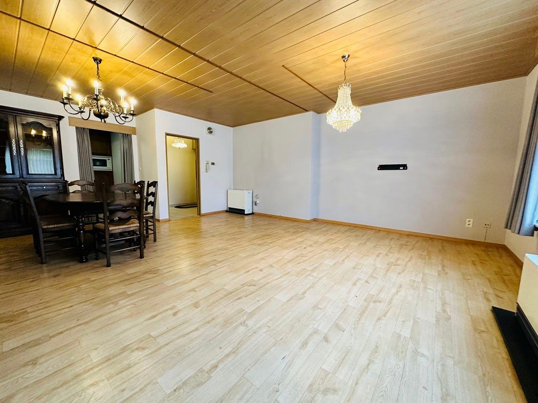 Centraal gelegen gelijkvloers appartement te Achel foto 5