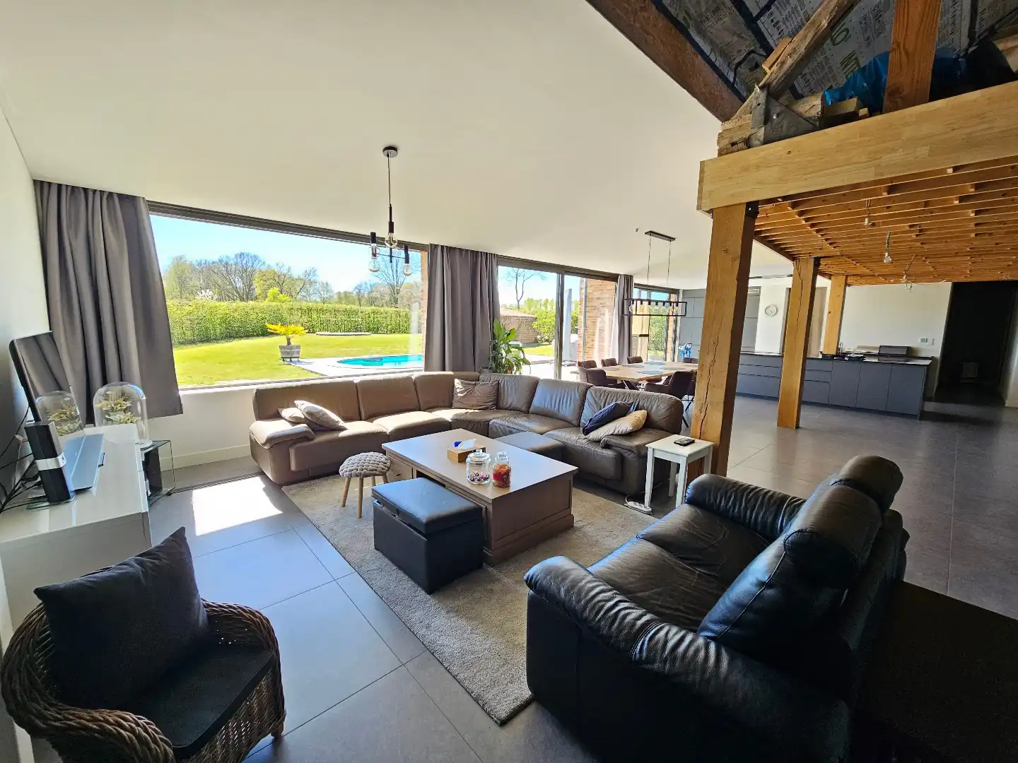 Gerenoveerde hoeve in loftstijl met zwembad op 12a 97ca foto 6