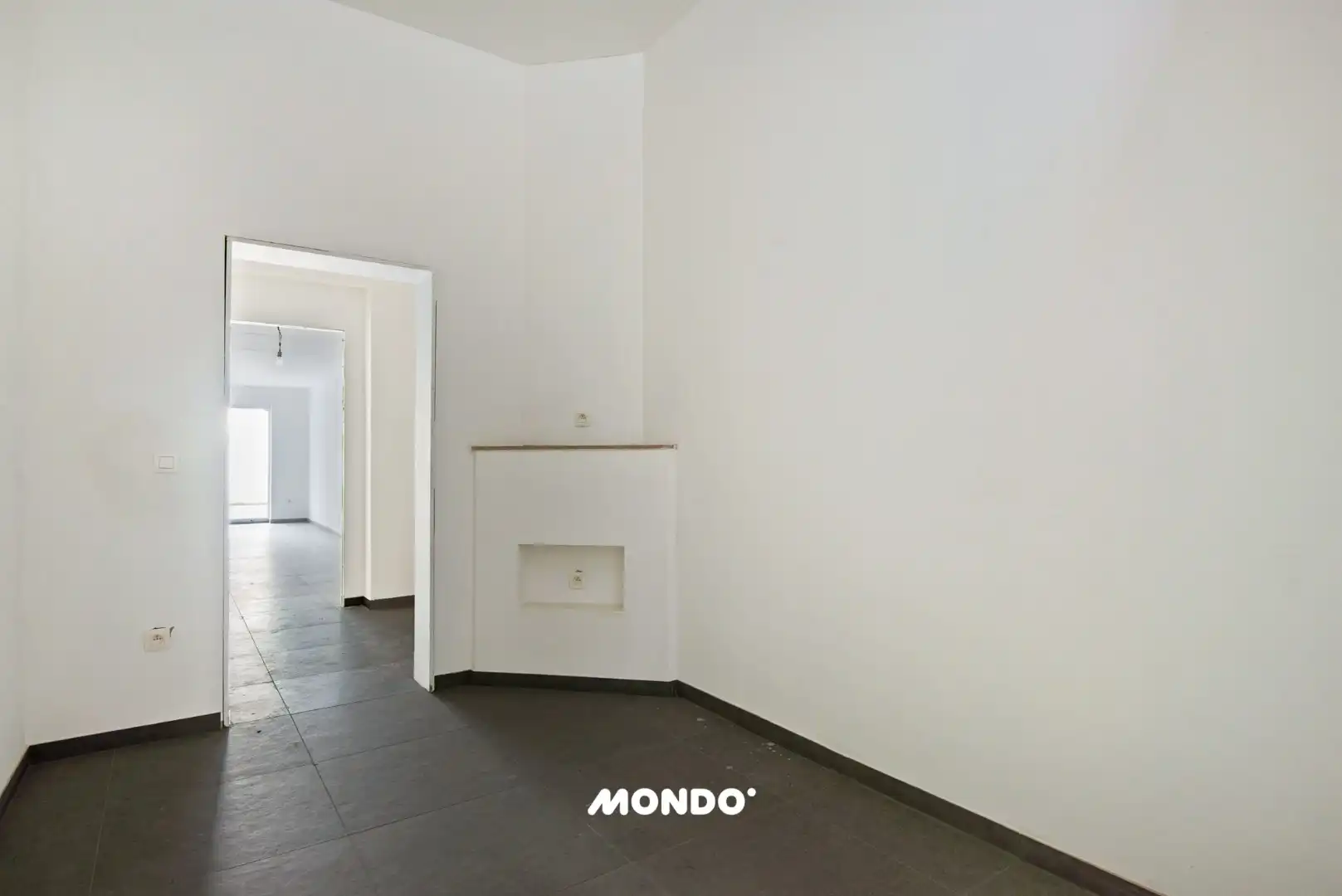 Commercieel gelegen opbrengsteigendom met handelsgelijkvloers, appartement en studio in het centrum van Willebroek! foto 21