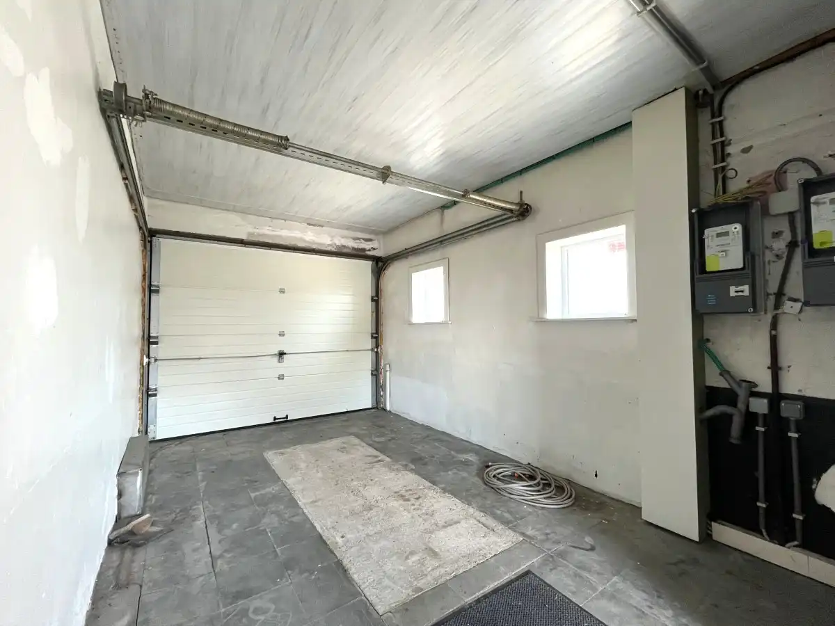 Ledegem – Instapklare gezinswoning met loods van 378 m² foto 10