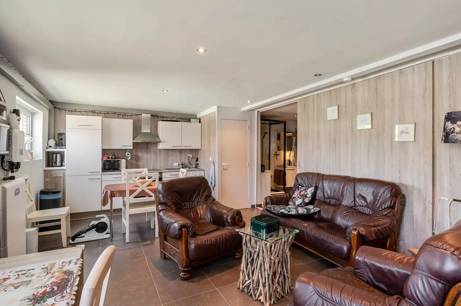 Landhuis met zwembad en 2 tot 4 slaapkamers foto 48