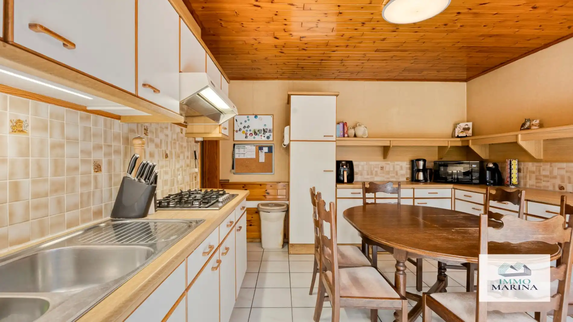 Ruime woning met zuid tuin, carport te Booischot. foto 10