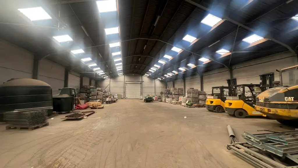 Showroom met kantoor en stockageruimte te huur in de haven van Gent foto 13