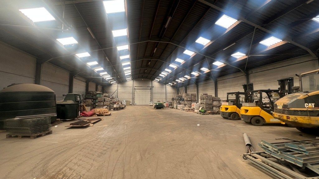 Showroom met kantoor en stockageruimte te huur in de haven van Gent foto 13