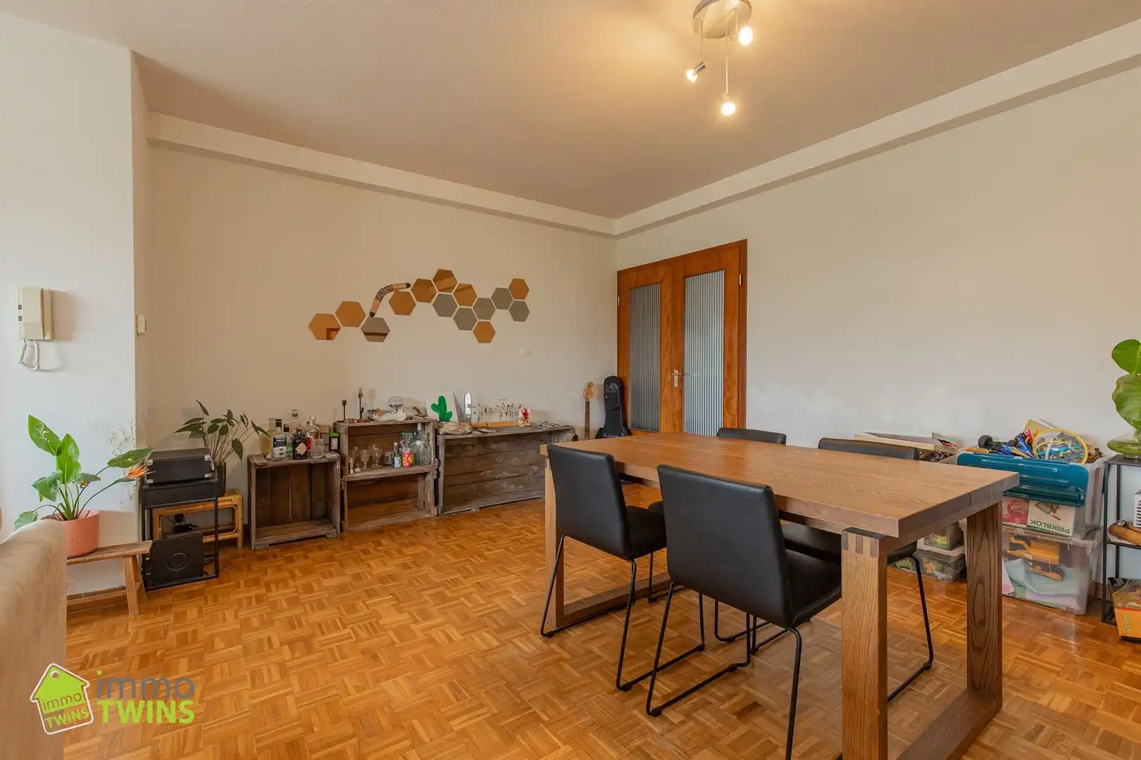 Ruim en instapklaar appartement (105 m²) met garage nabij het centrum van Dendermonde foto 5