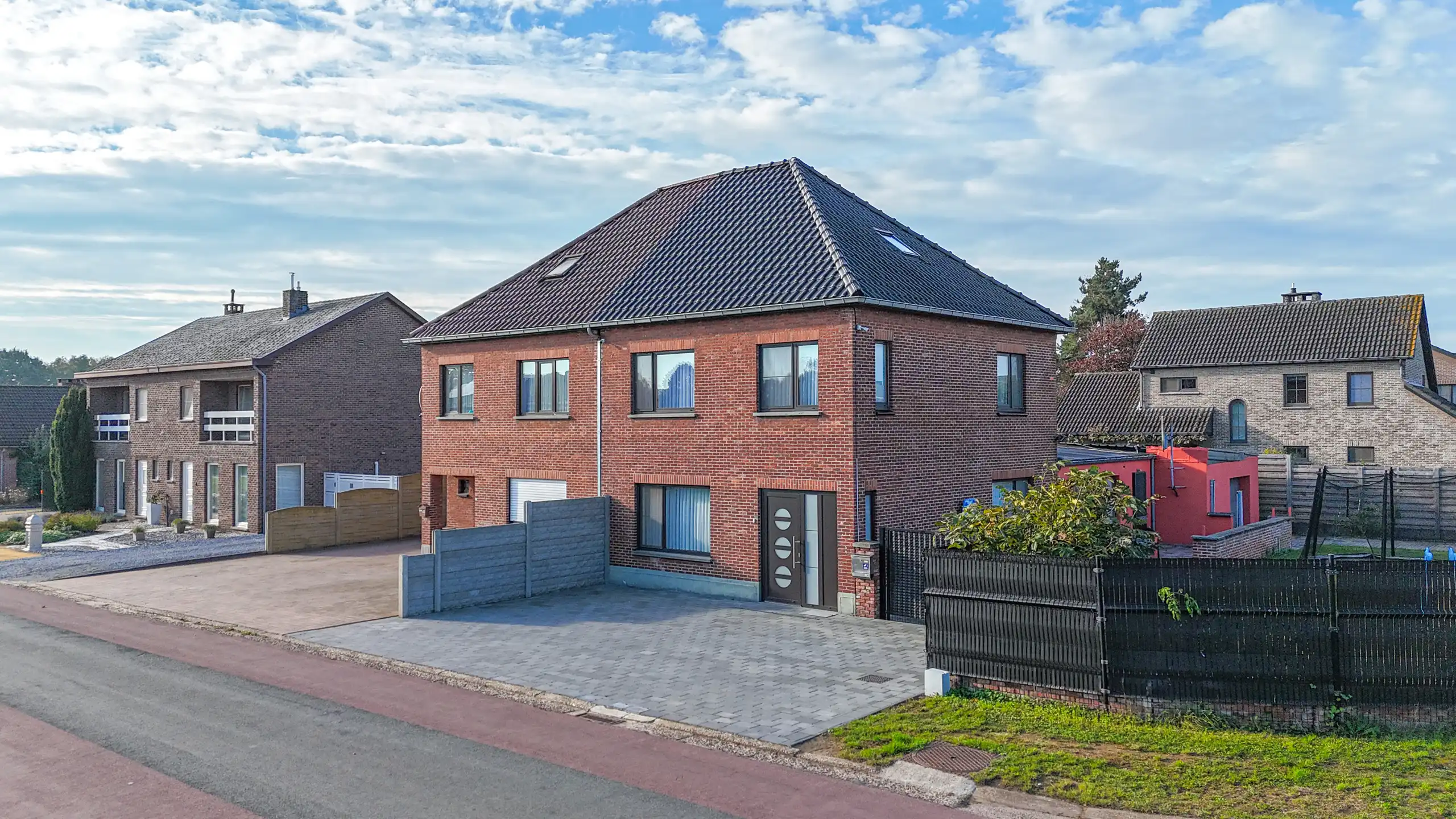 Ruime woning met 3slpk, tuin en garage op toplocatie! foto 19