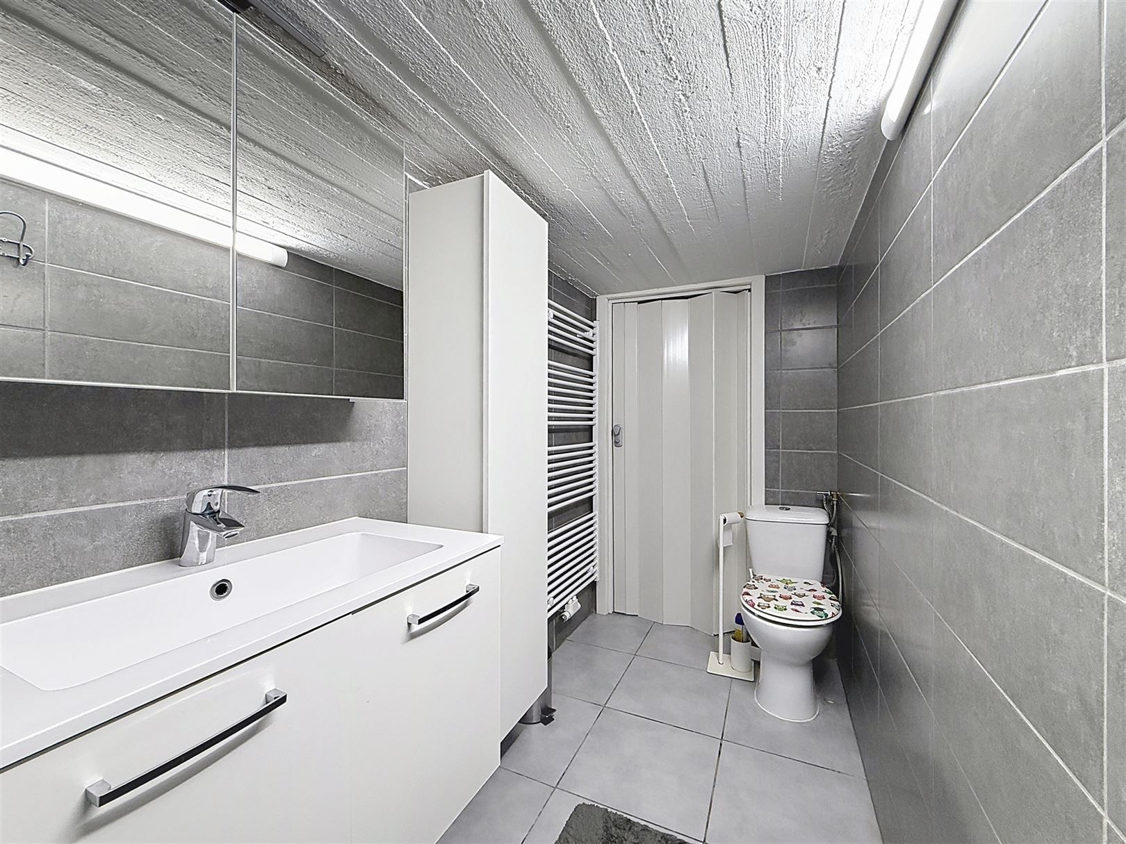 Ruime gerenoveerde woning, 5 slpks, 2 bdks, tuin, 11a 11ca  foto 58