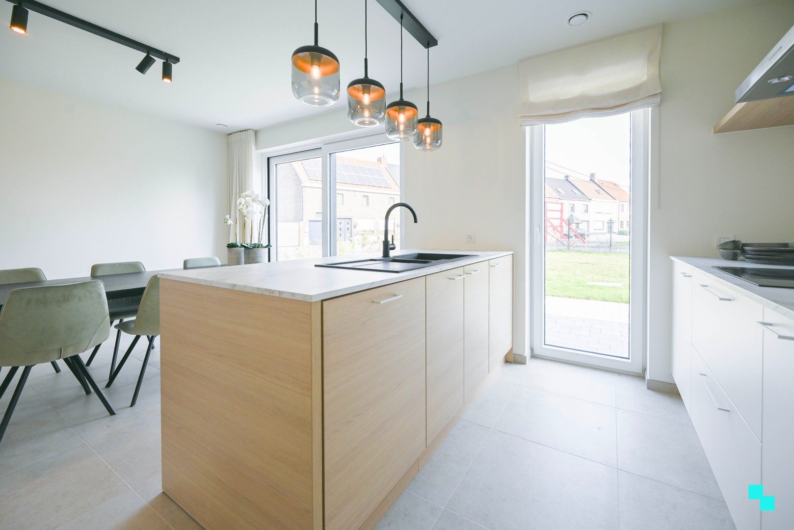 Ruime nieuwbouwwoning vlakbij het centrum van Wielsbeke foto 9