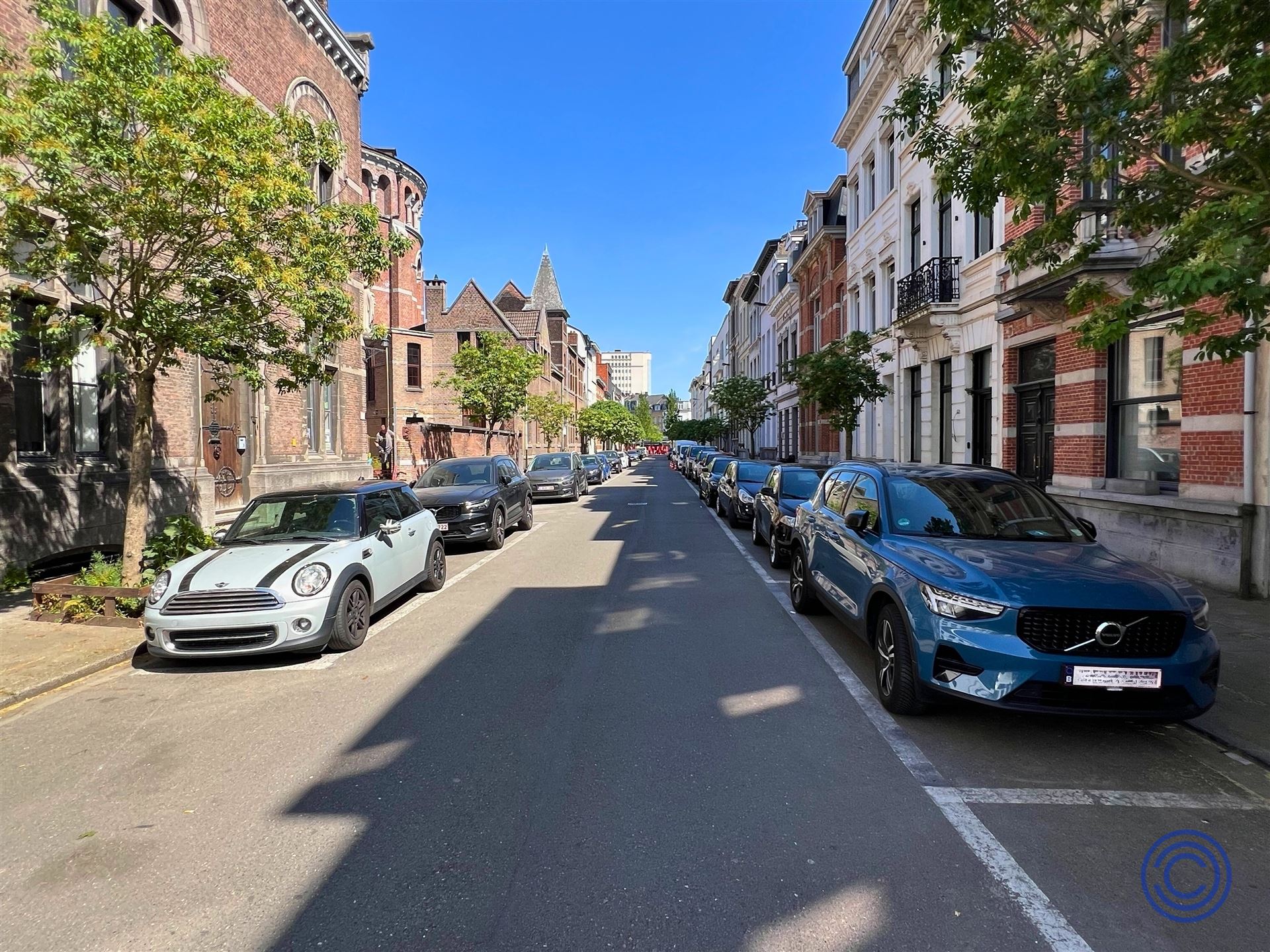 Uniek gebouw met enorm potentieel! foto 13