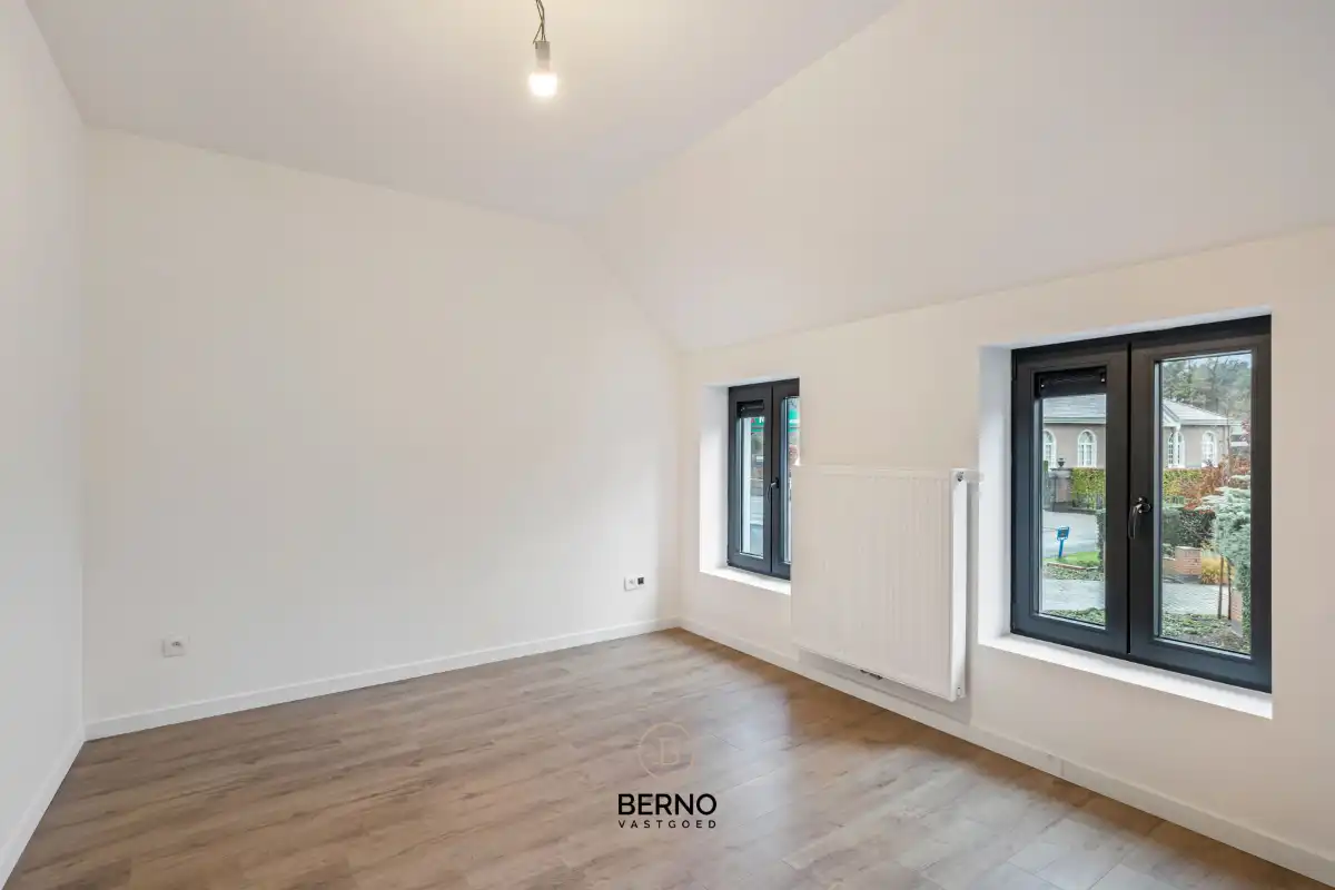 Prachtige (ver)nieuwbouw met autostaanplaats vlakbij de 'Heide' foto 17