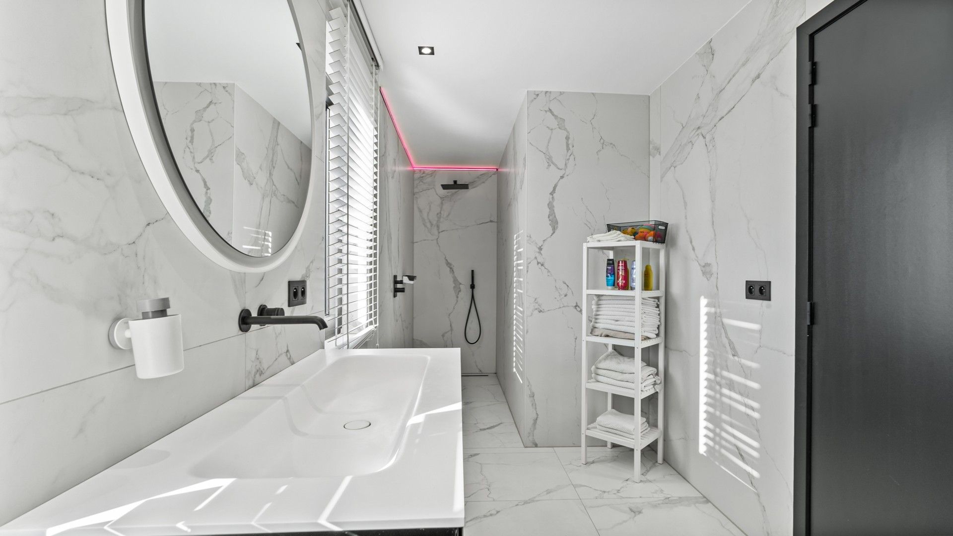 Luxueuze nieuwbouwwoning met handelsruimte/bureel te Genk foto 18