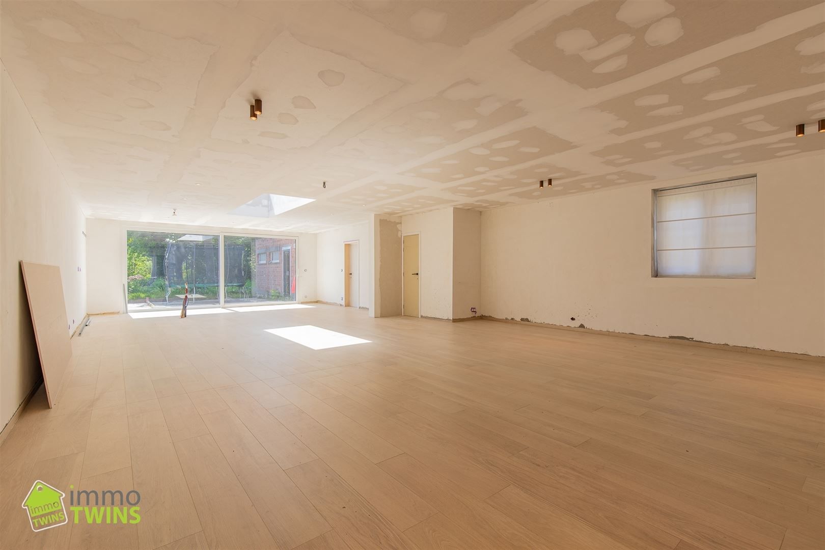 Ruim 3-SLK Huis op 610m² in Hartje Lokeren foto 3