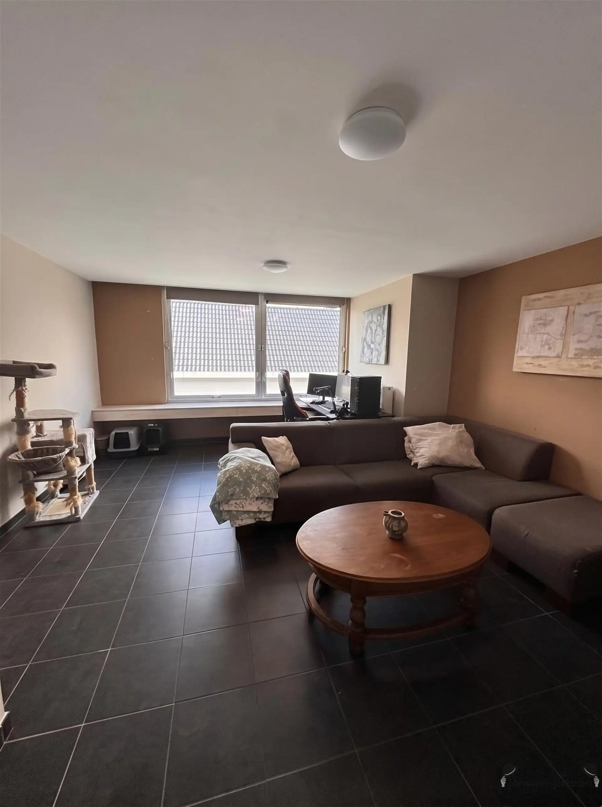 centraal gelegen appartement met 2 slaapkamers foto 4