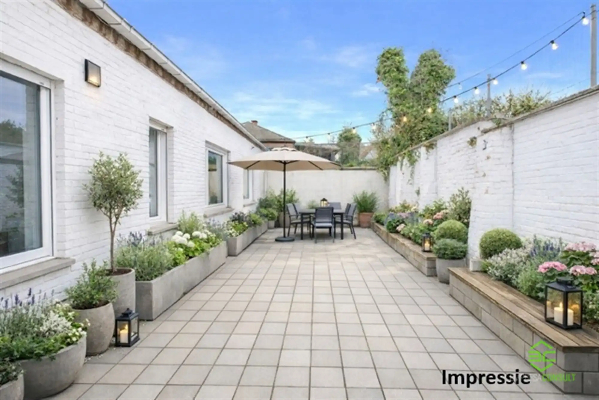 Instapklare gezinswoning met 6slpk en grote aparte garage! foto 34