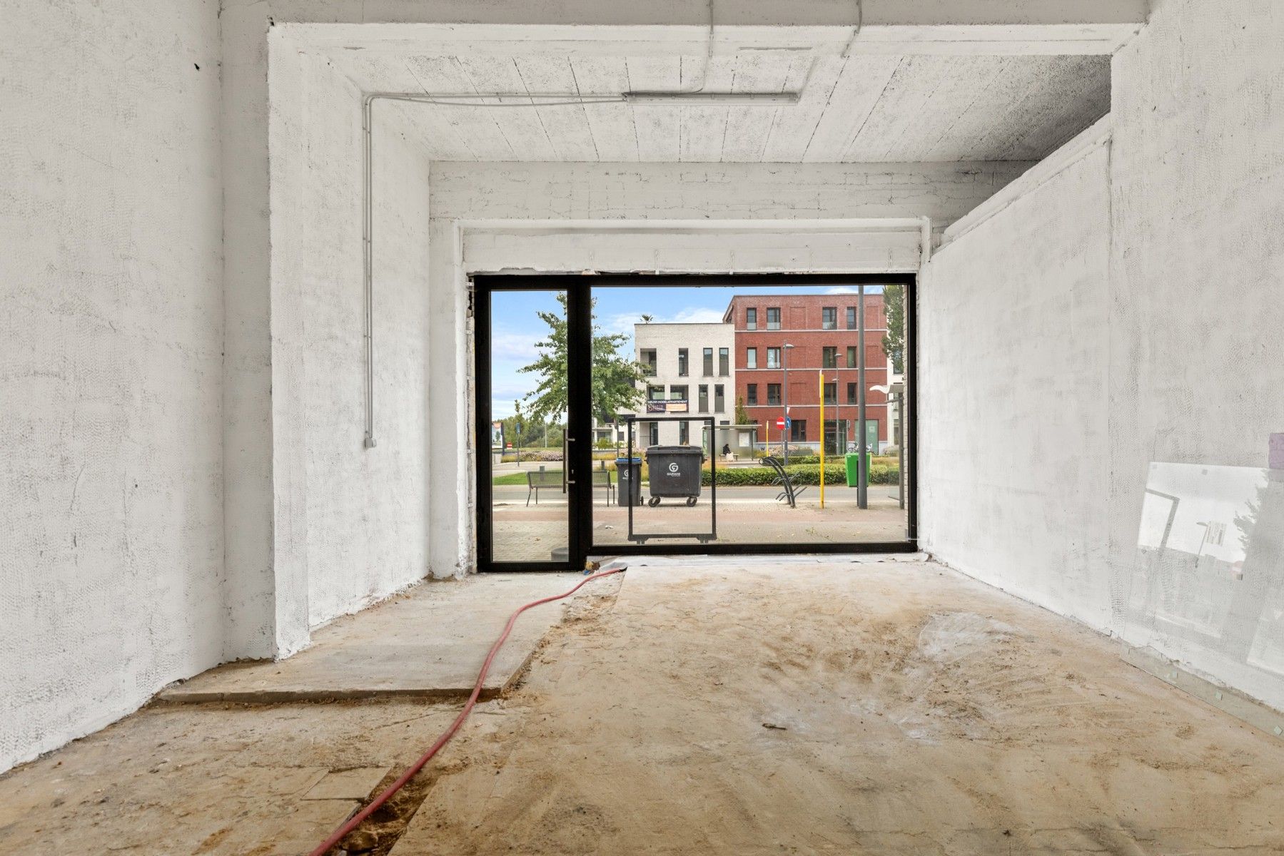 Casco commercieel gelijkvloers van 280m² foto 2
