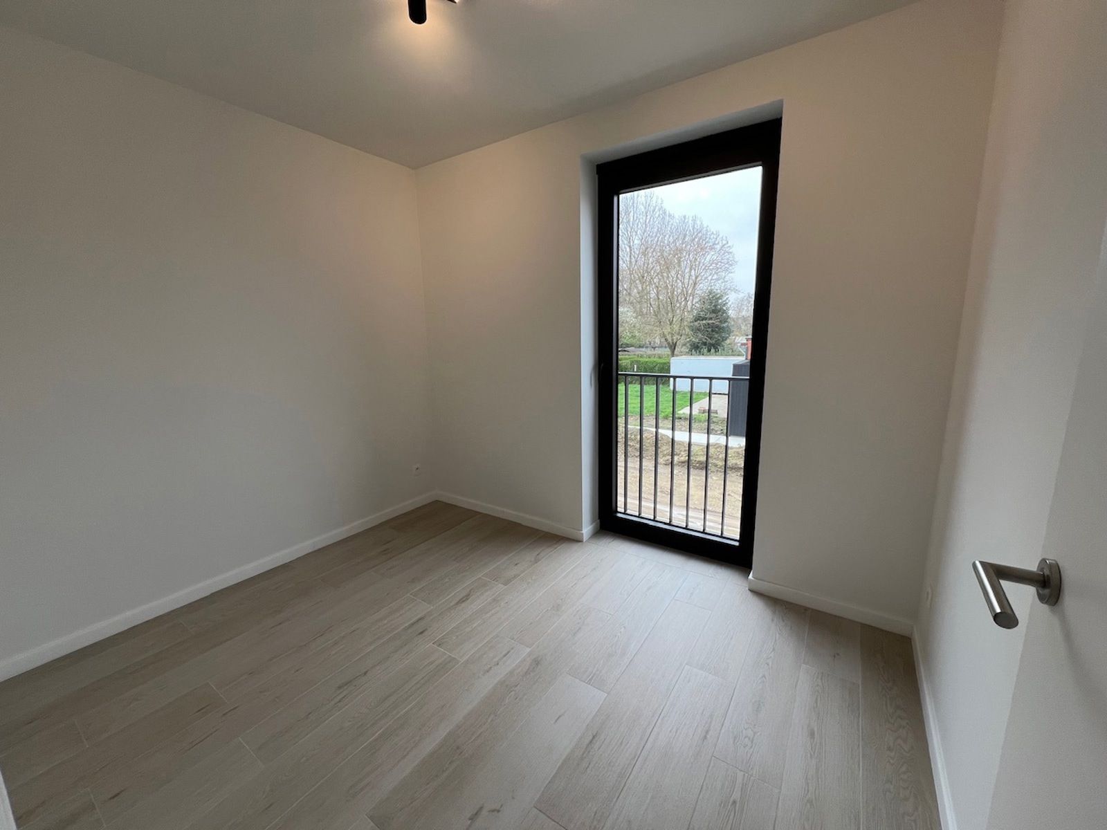 App (2023) met 2 slpk, groot terras (60m²) en carport foto 19