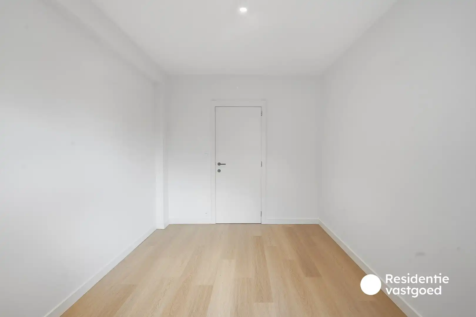 Ruim en volledig gerenoveerd appartement op topligging in Oostende foto 18