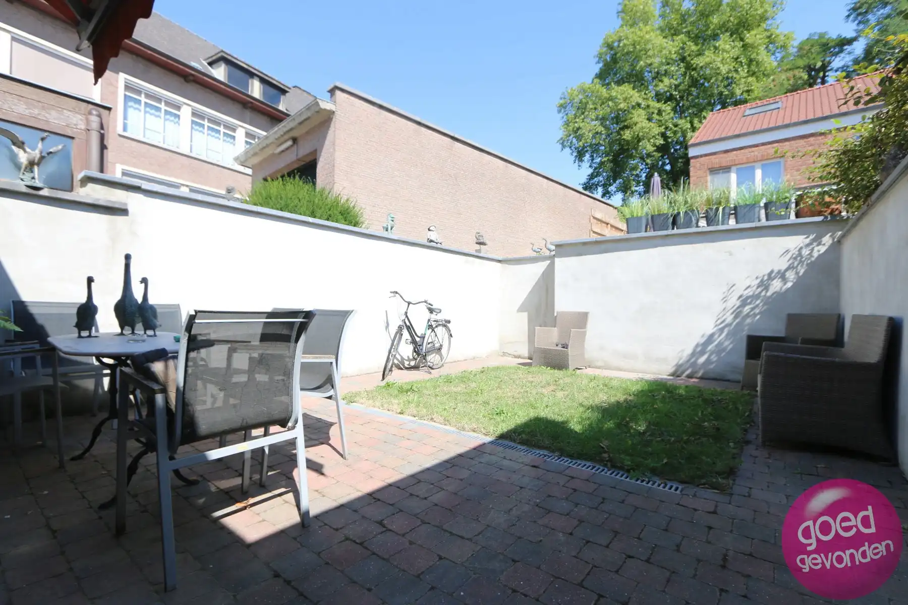 GERENOVEERDE WONING - 2 RUIME SLK - TUIN - TERRAS - CENTRUM foto 8
