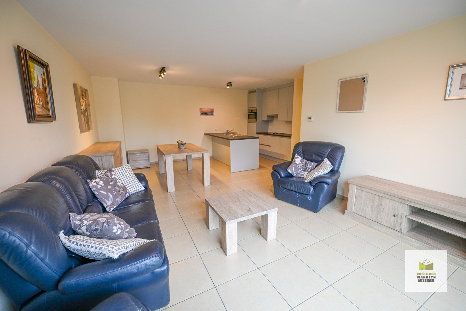 Instapklaar appartement met 2 slaapkamers en balkon aan het station van Beernem foto 3