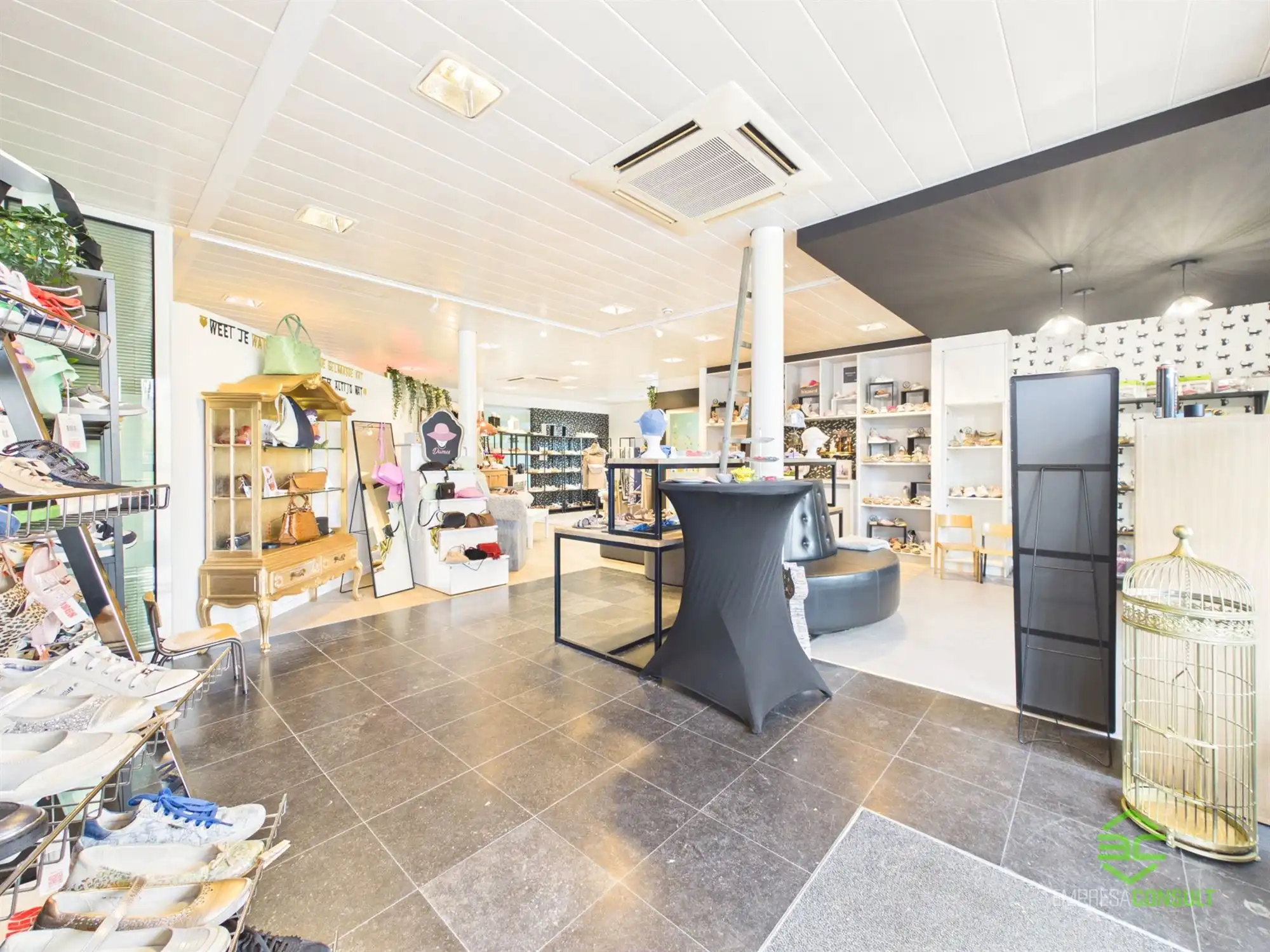 Handelsruimte van 125m² aan doorgaande weg in Budingen! foto 7