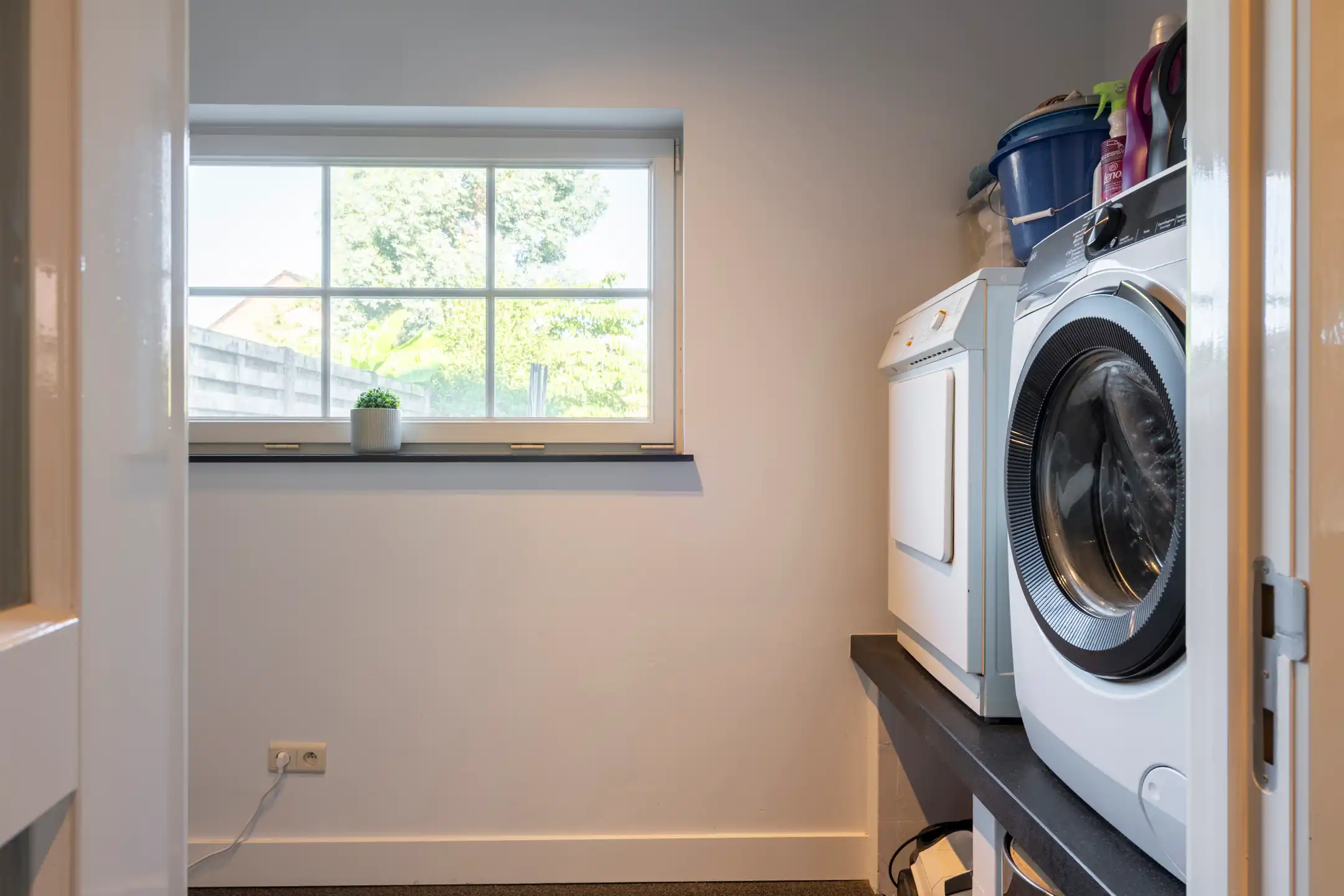 Instapklare en bijzonder verzorgde villa met 4 slaapkamers, 2 badkamers in Ravels foto 16