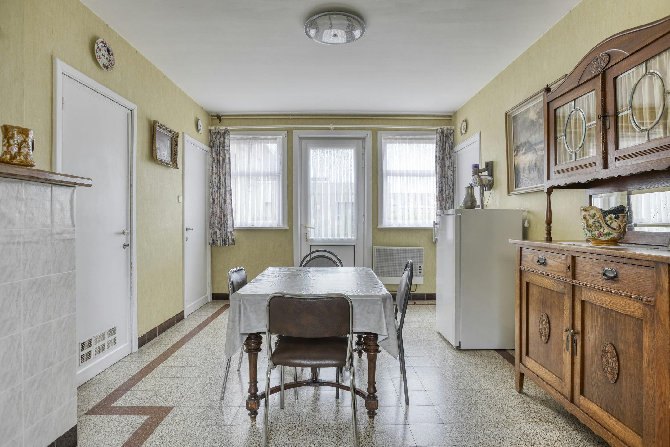 Ruime woning met tuin en garage op 1.845m² te Alveringem. foto 18