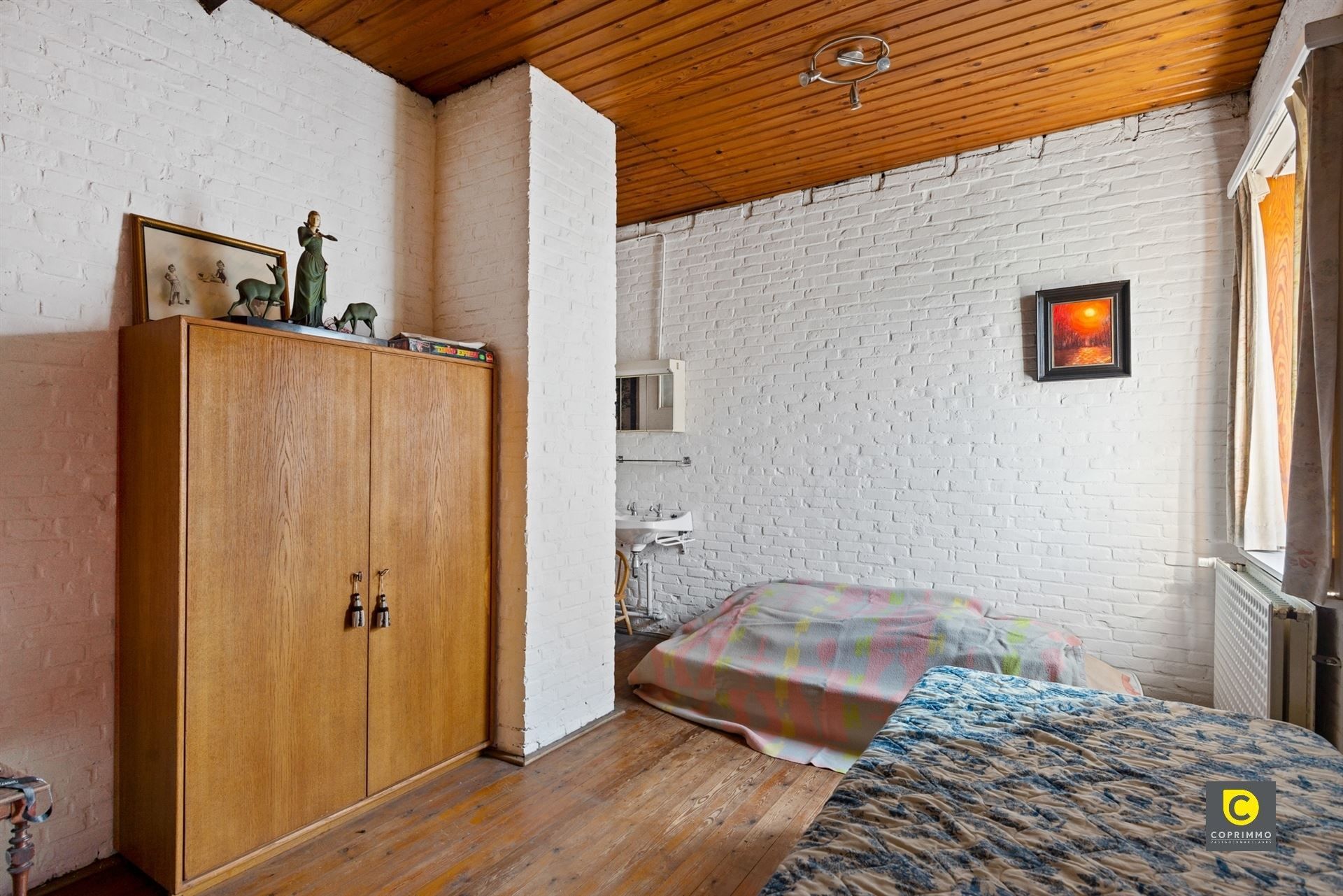 Ruime woning met 5 slpks, bureau en tuin! foto 8