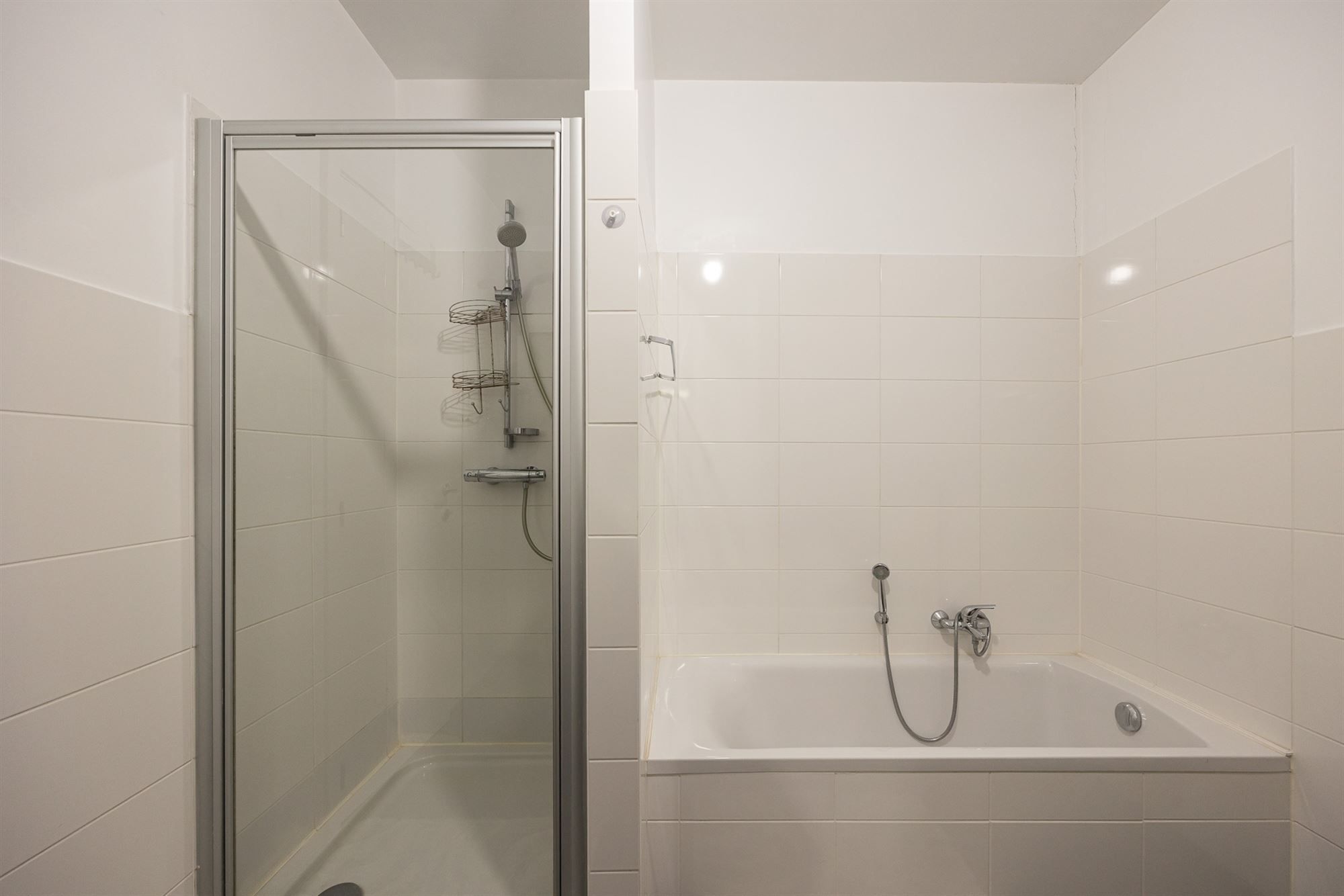 Ruim en lichtrijk 2 slpkr. app. met terras op TOPlocatie foto 10