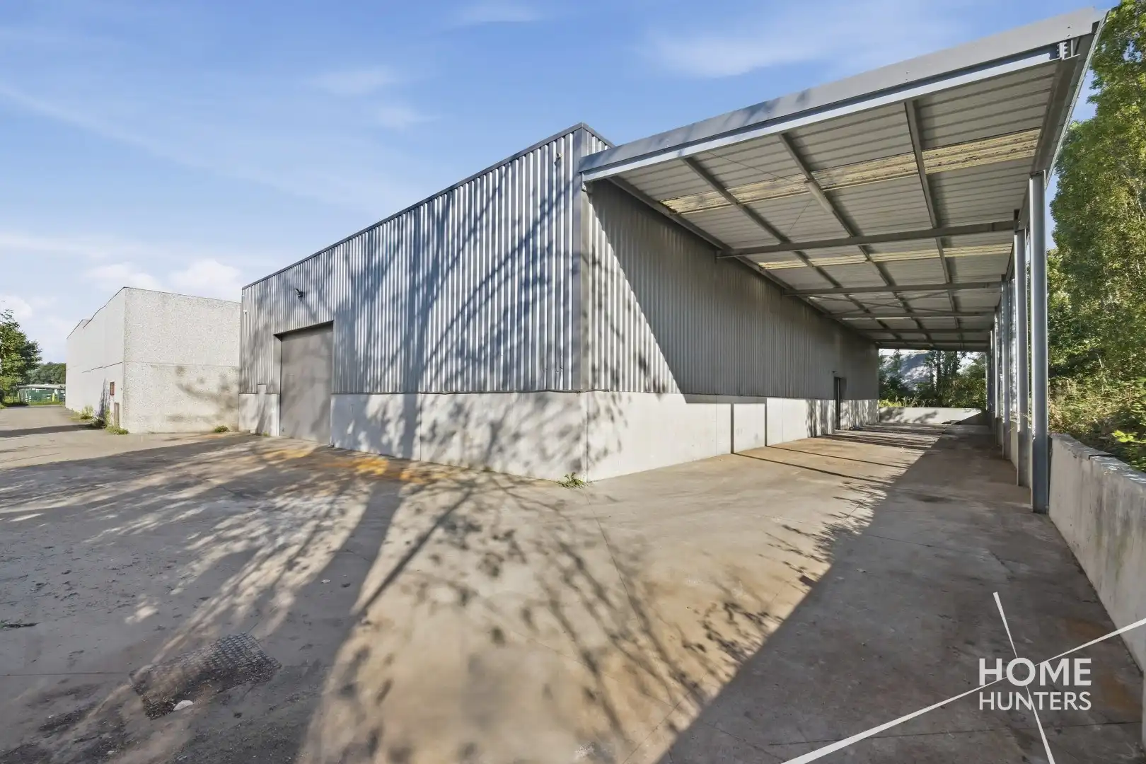 UITZONDERLIJK BEDRIJFSGEBOUW MET 2.268 M² LOODSRUIMTE EN 528 M² KANTOREN IN IEPER foto 44