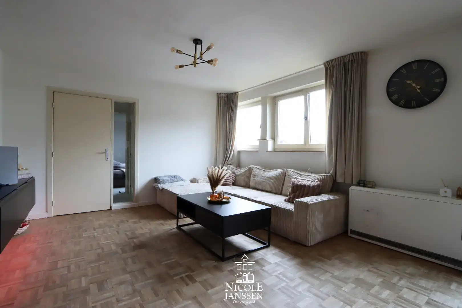 Verzorgd instapklaar appartement op de eerste verdieping met garage foto 6