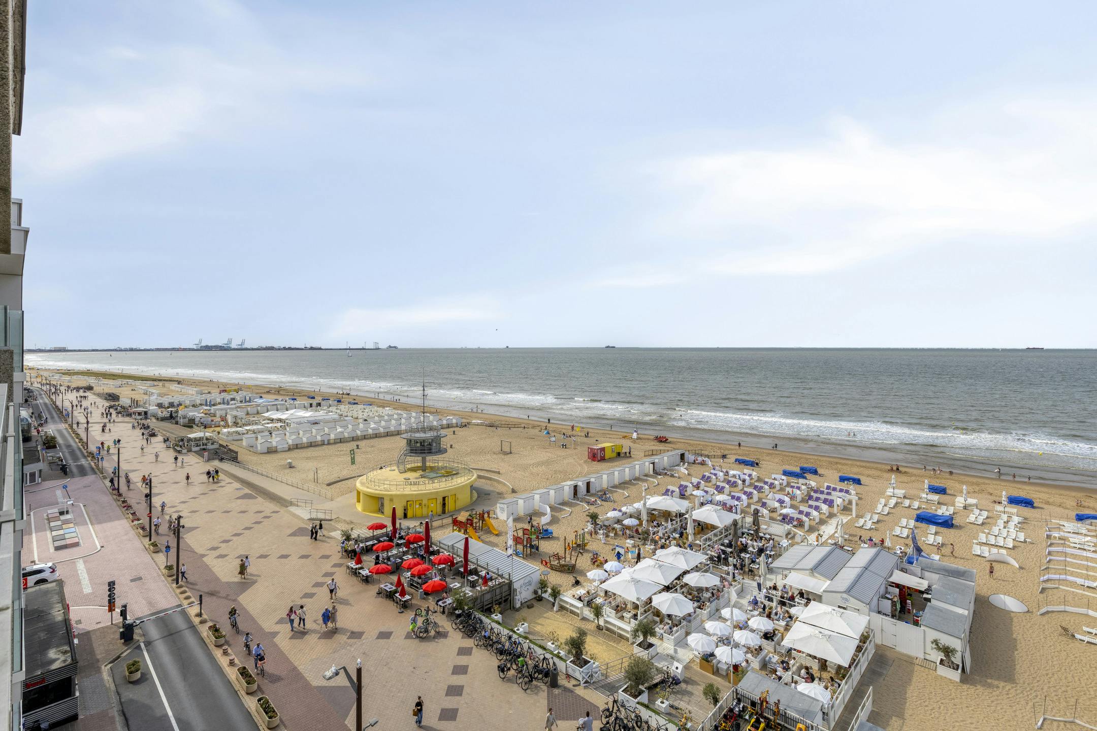 Appartement met frontaal zeezicht te koop nabij Knokke foto 15