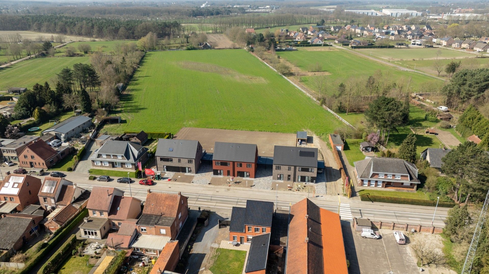 Energiezuinige halfopen bebouwing met prachtig zicht foto 10