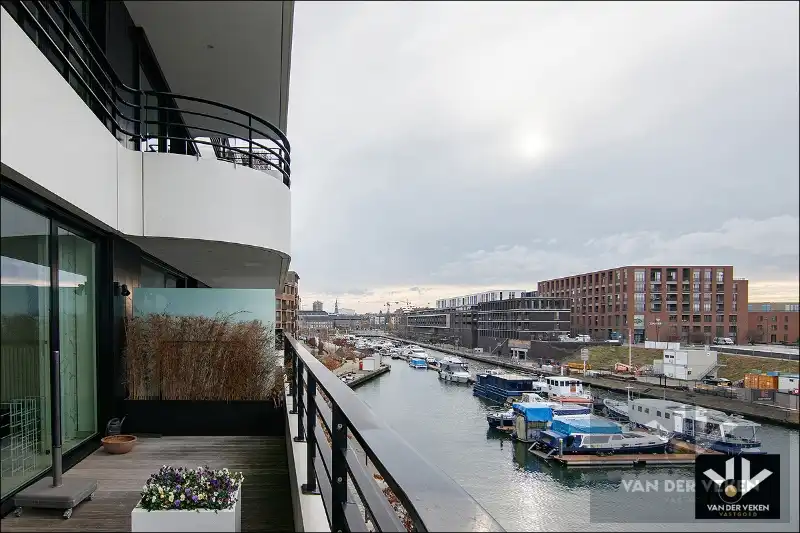 ZUIDZICHT I MET FRONTAAL WATERZICHT foto 5