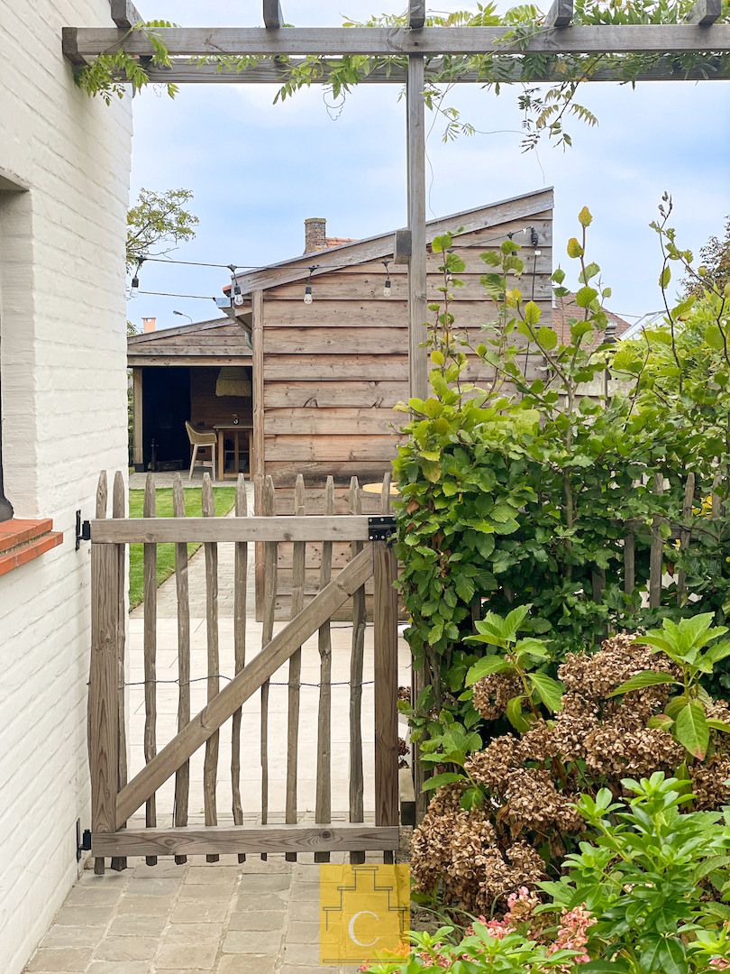 knap gerenoveerde gezinswoning, landelijke stijl met eigentijdse toets, met zonnige tuin en parking foto 12