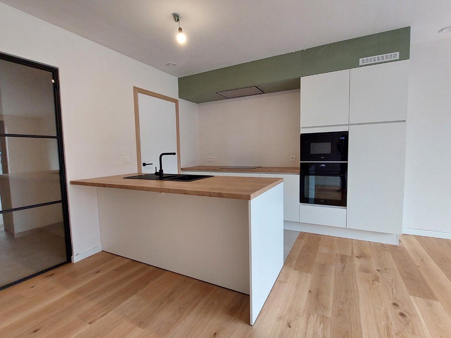 Ruime woning met 2 units foto 6