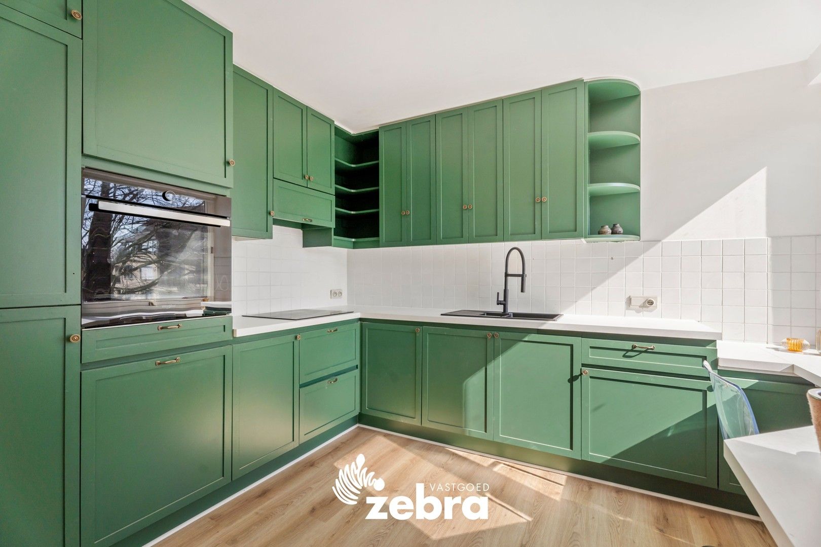 Prachtig & lichtrijk appartement met uitzicht op de Melkmarkt te Izegem! foto 7