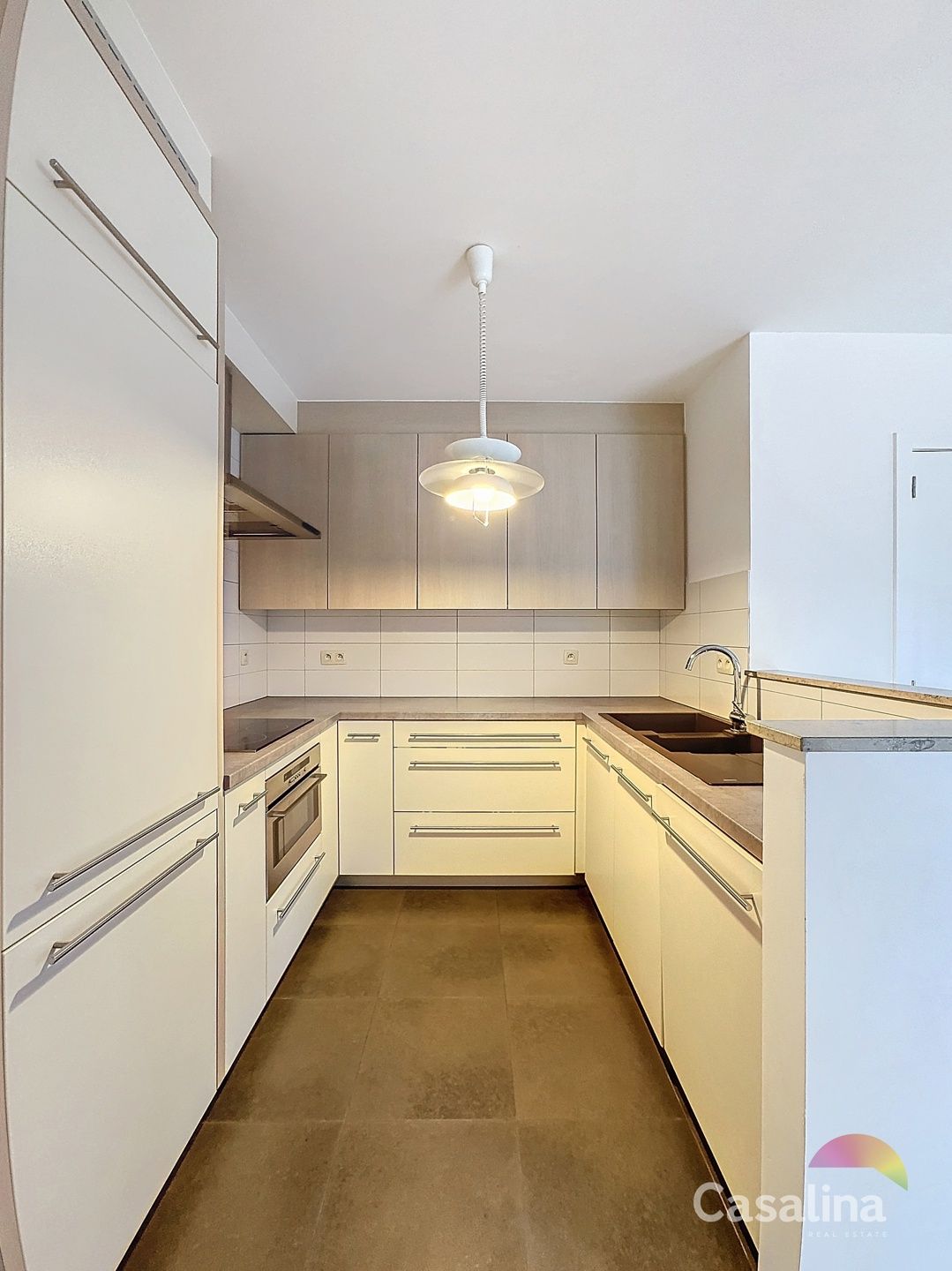 Moderne duplex 95m² met terras, parking en kelder foto 7