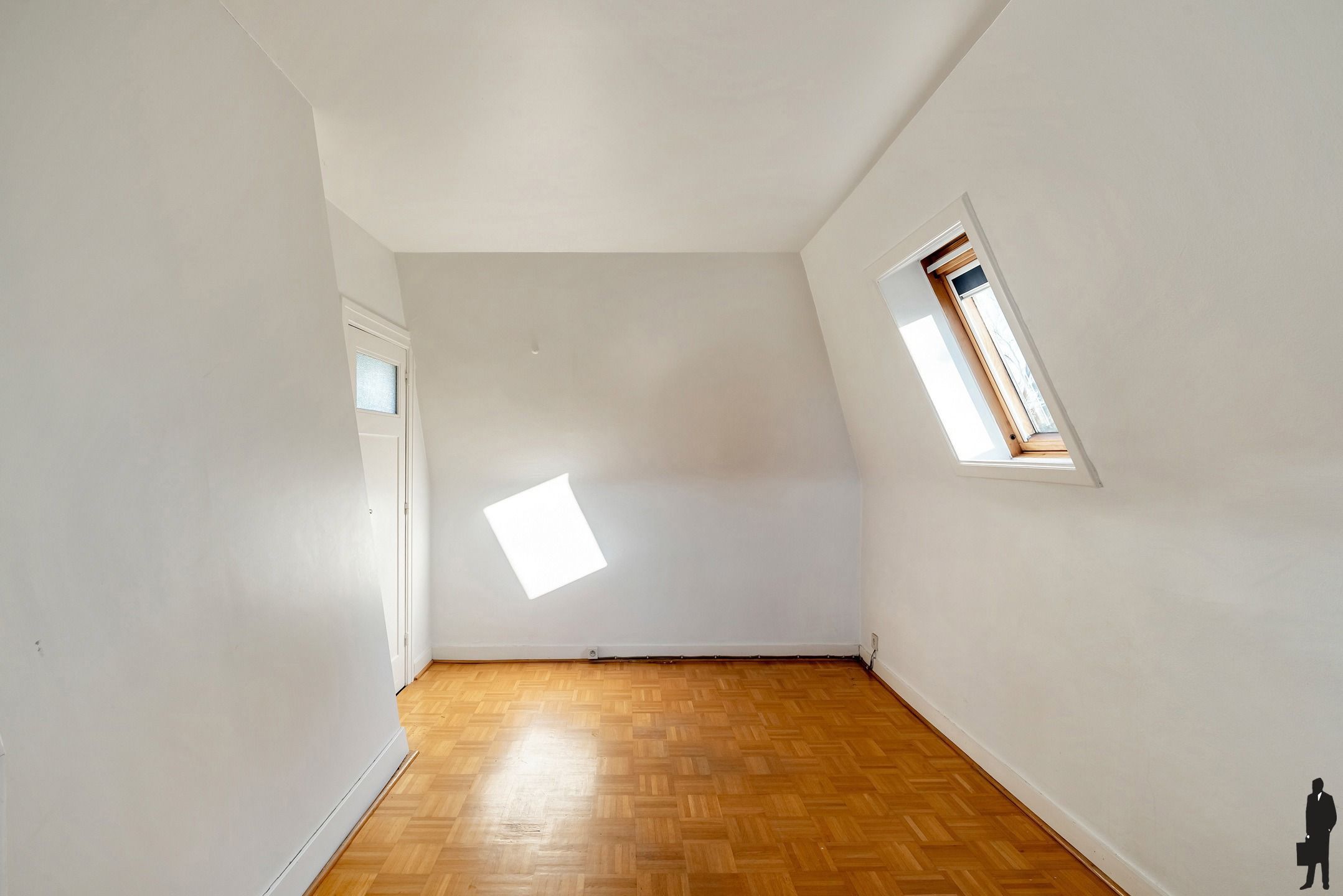 Een charmante villa met ruime tuin op ca. 1650m²!   foto 14