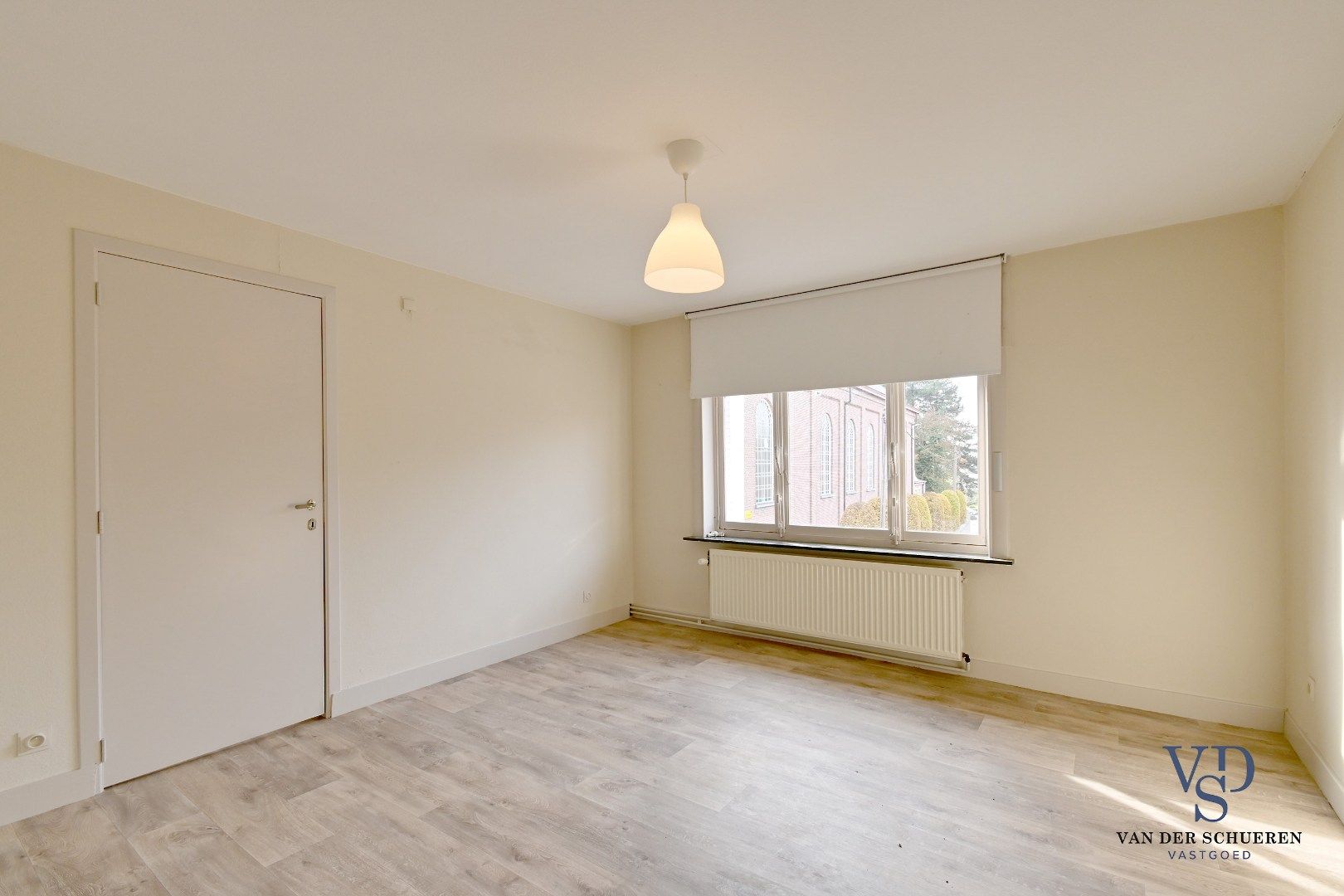 Te renoveren woning in centrum Balegem. foto 28